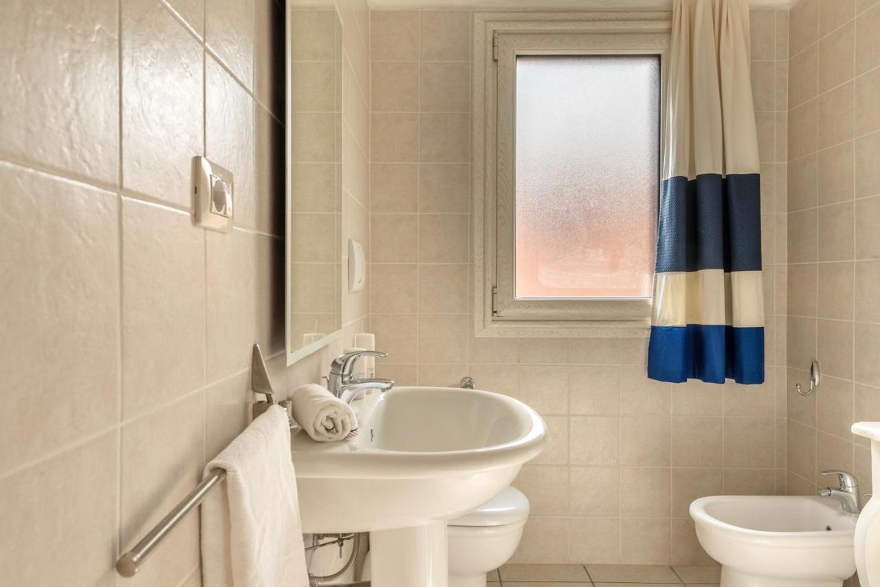 Residence A Golfo Di Marinella A 450 Mt Dal Mare Екстериор снимка
