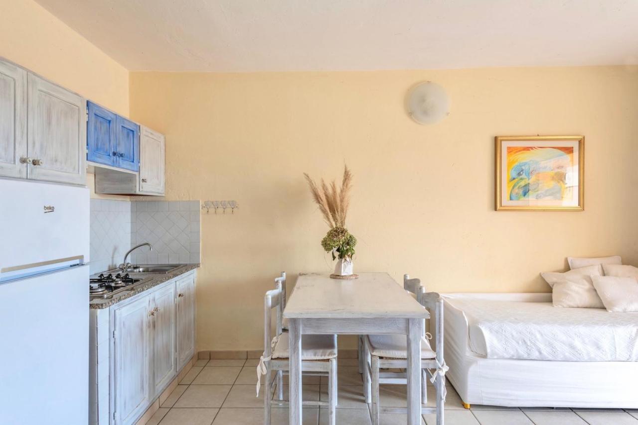 Residence A Golfo Di Marinella A 450 Mt Dal Mare Екстериор снимка