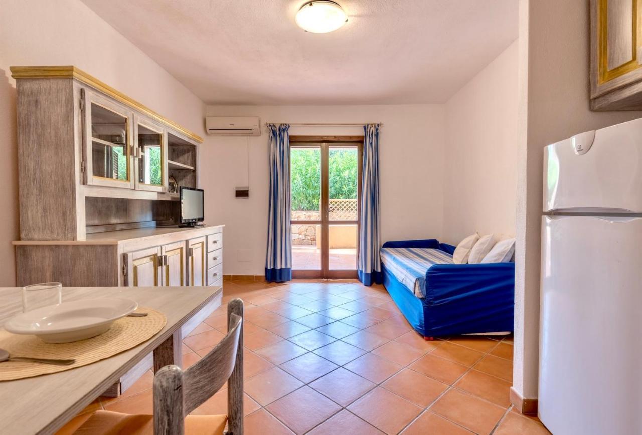Residence A Golfo Di Marinella A 450 Mt Dal Mare Екстериор снимка