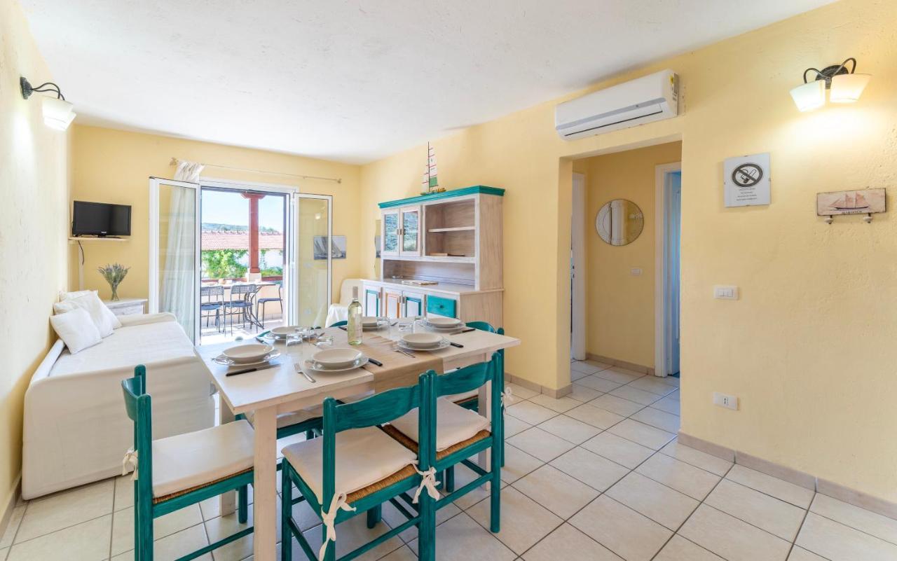 Residence A Golfo Di Marinella A 450 Mt Dal Mare Екстериор снимка